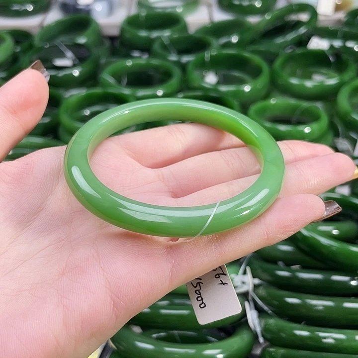 未镶嵌手镯和田玉（碧玉）