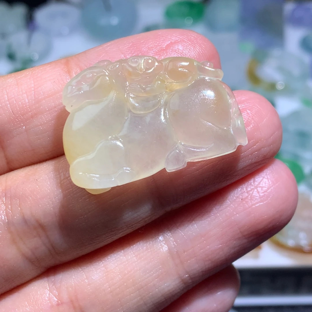 晋***斌定制翡翠未镶嵌翡翠