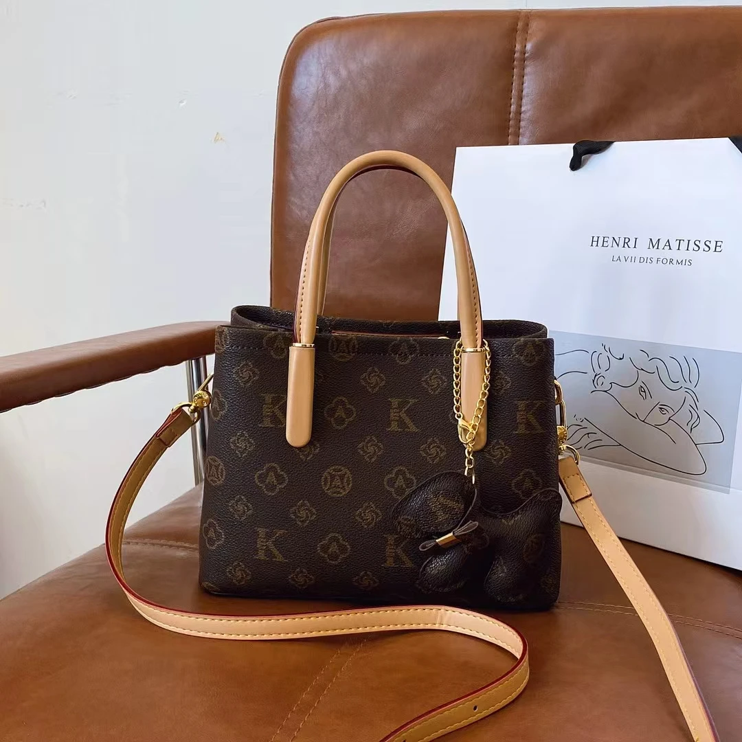 2025新款时尚复古正品百搭斜挎包定型包中年包高级手提包