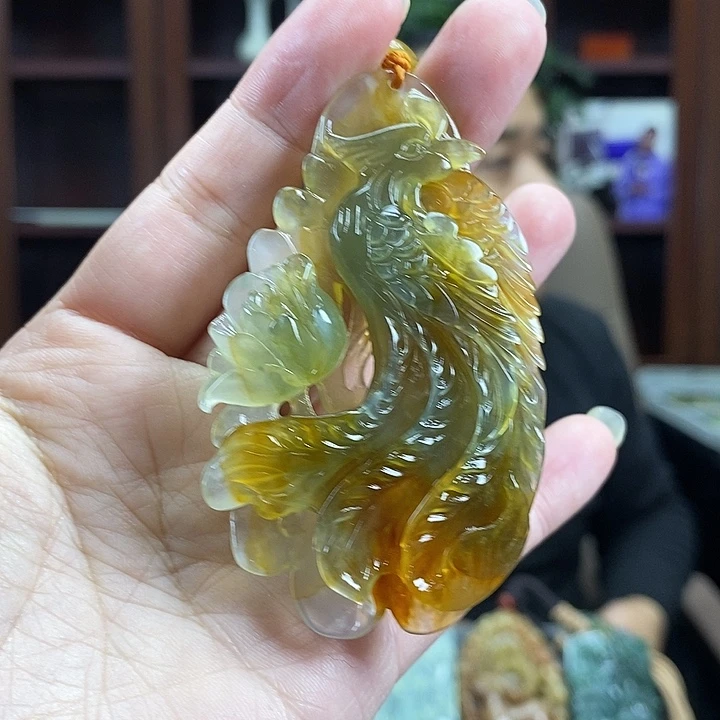 妙***梅蛇纹石玉未镶嵌颈饰