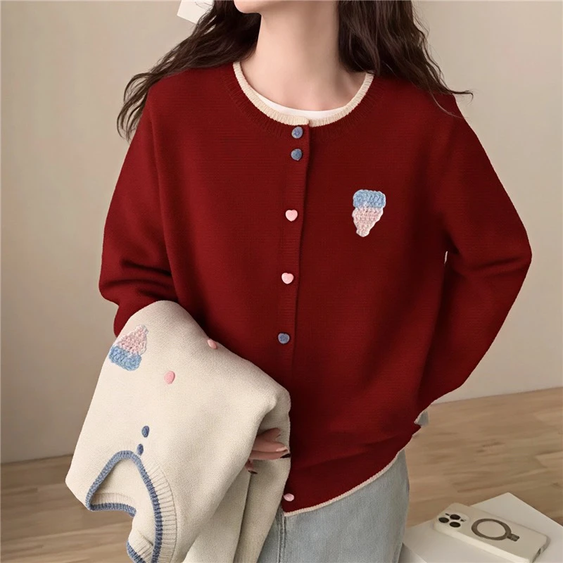 秋冬刺绣薄款常规春秋厚款圆领纯色短款女装衫