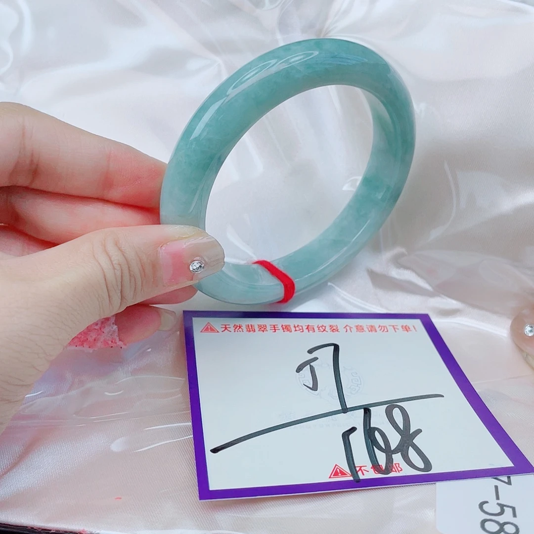 翡翠未镶嵌手镯翡翠
