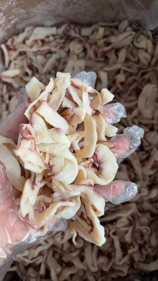 鱿鱼圈炒菜煮面口感脆脆的