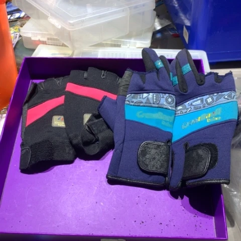 钓鱼手套两个达瓦