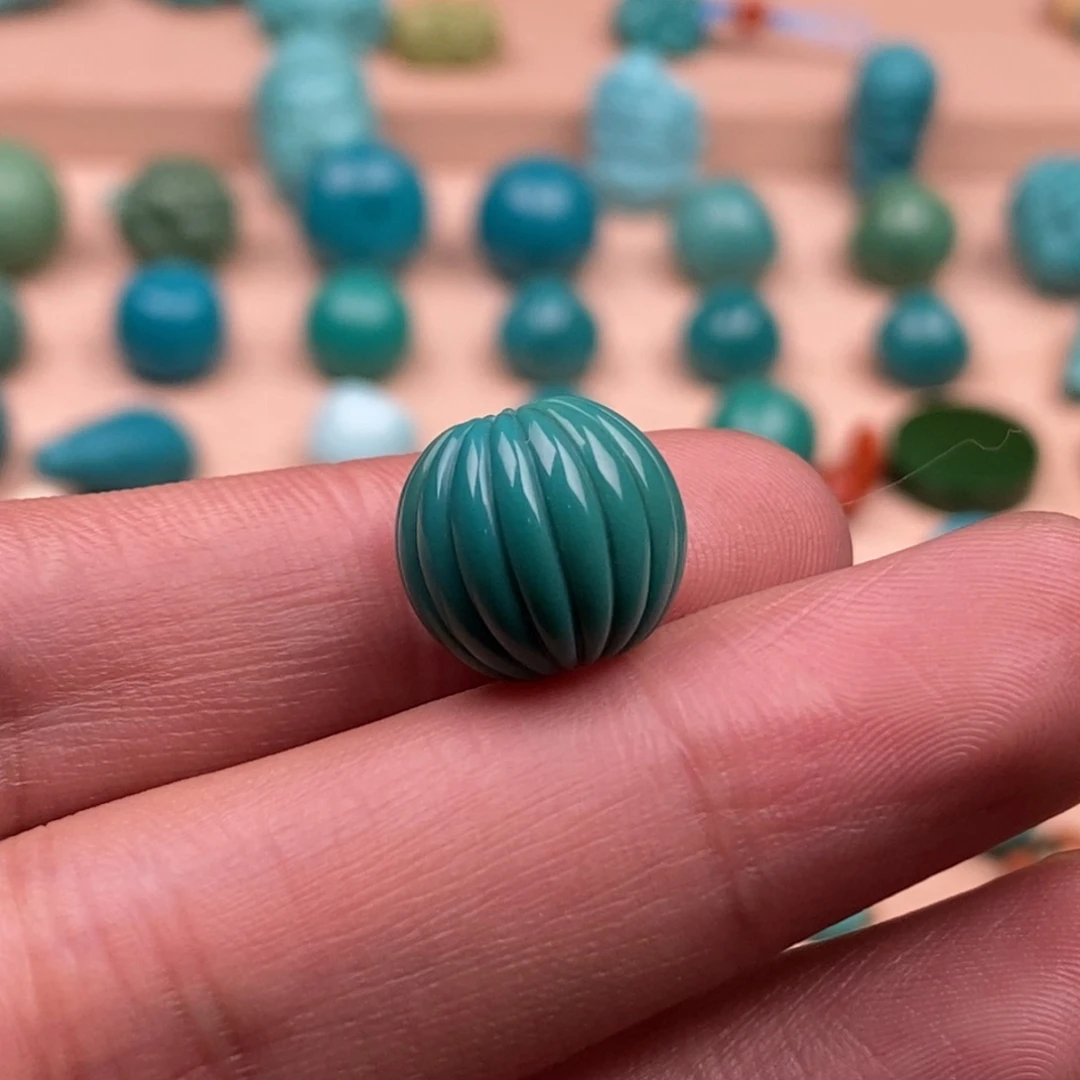 绿松石配饰未镶嵌