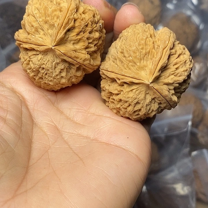 把件文玩核桃云南铁核桃31