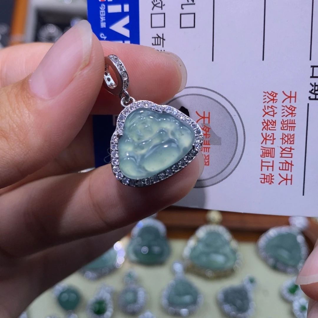 颈饰未镶嵌翡翠天然