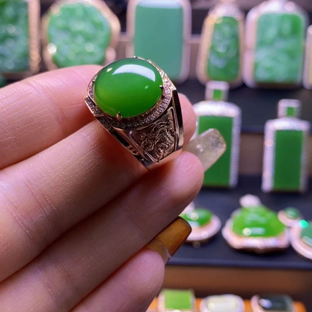 7***3和田玉18K金镶嵌挂件