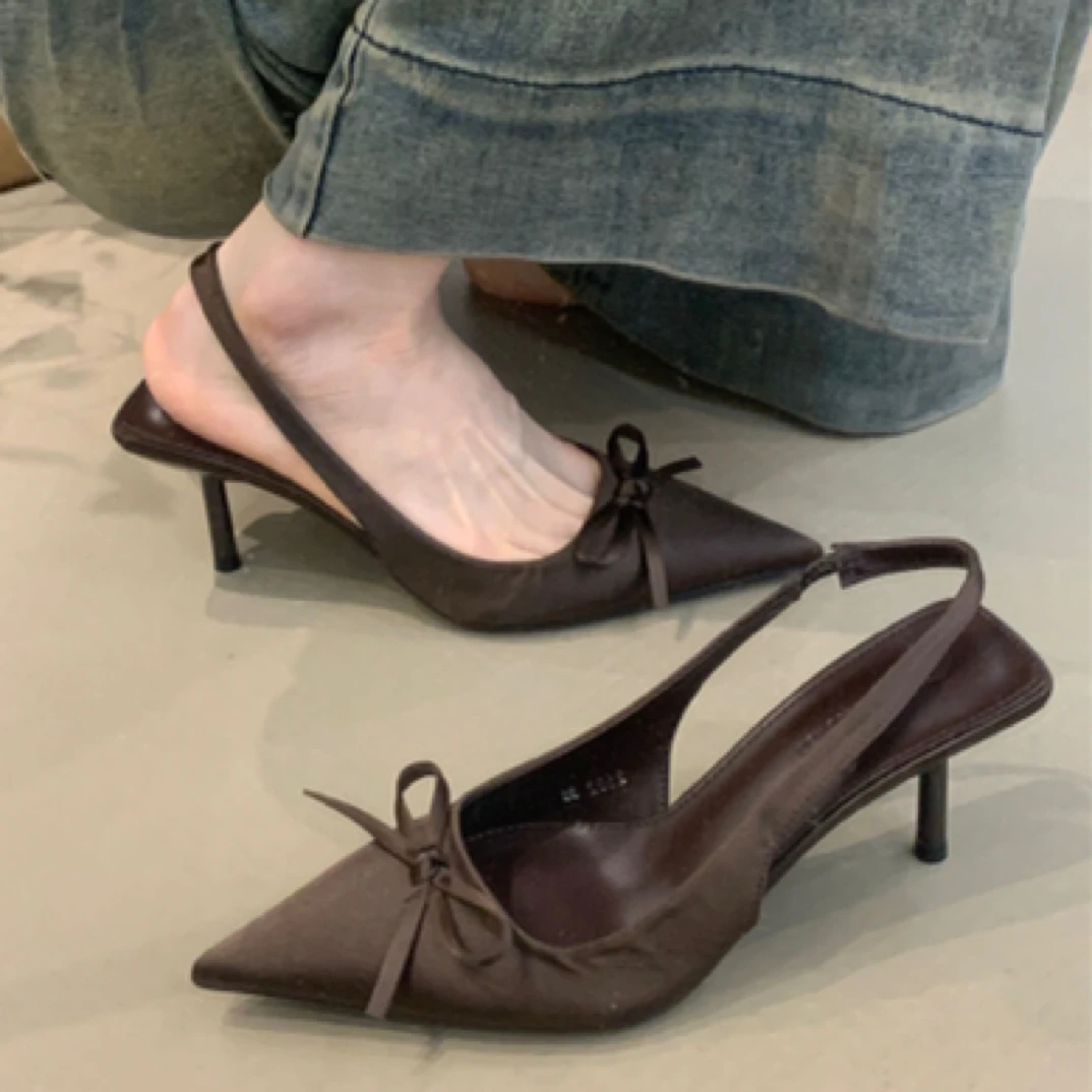 RS-2552 小众高跟鞋女鞋2025年春季法式气质优雅棕色尖头包头凉鞋
