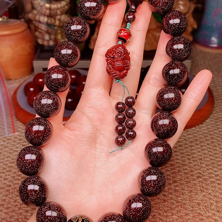 檀香紫檀（小叶紫檀）20手持