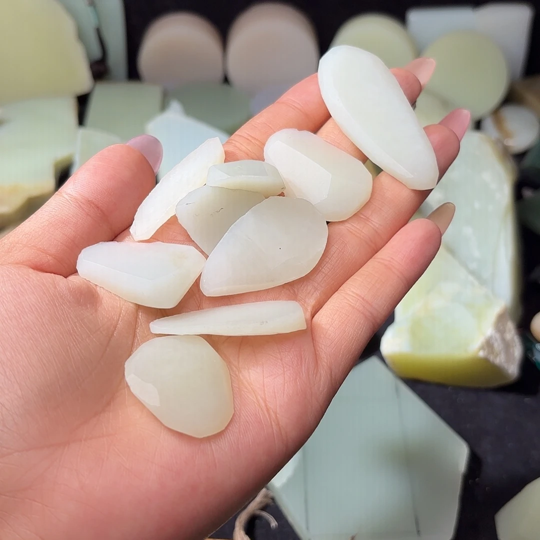 和田玉（糖玉）未镶嵌珠宝半成品