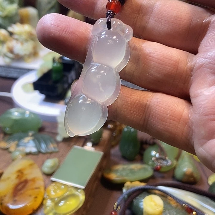 蛇纹石玉未镶嵌岫玉饰品