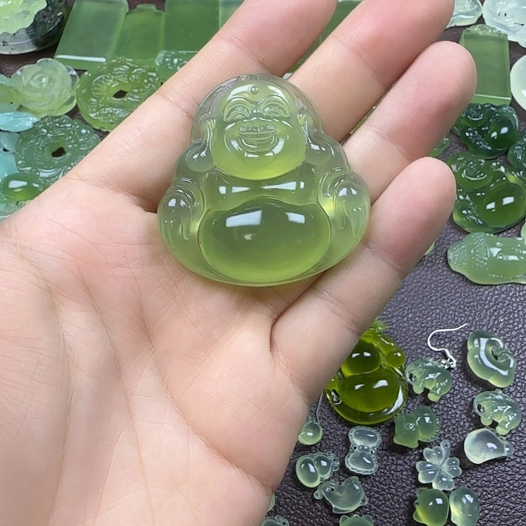 蛇纹石玉未镶嵌颈饰