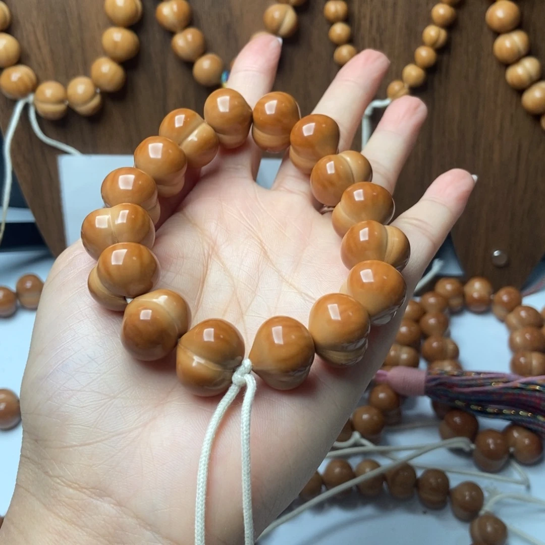 手串猴头核桃花****落