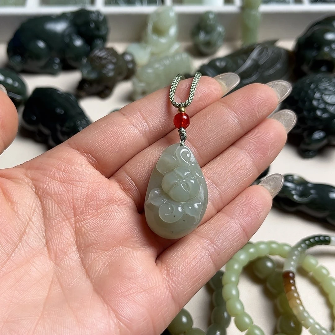 和田玉未镶嵌挂件