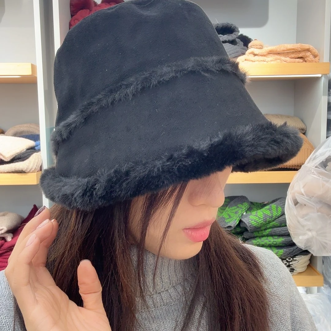 纯棉毛边渔夫麂皮帽