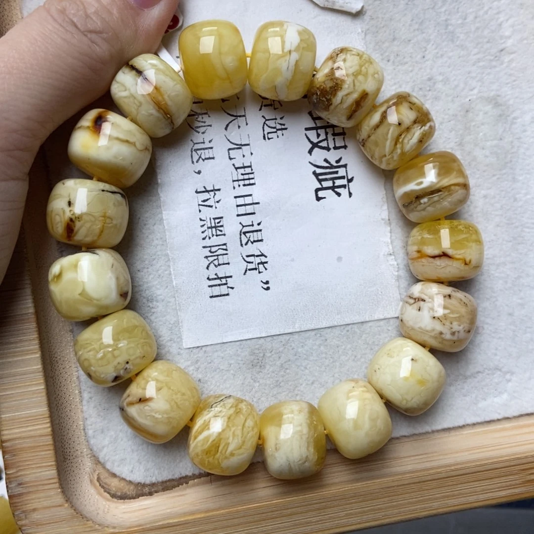 蜜蜡未镶嵌珠宝奇石15