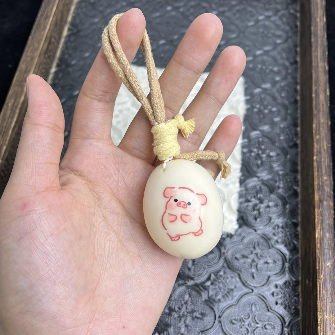 团团猪30-50mm 象牙果雕刻粉色猪手把件挂件 CP114-2702