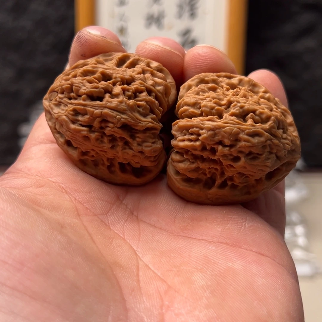 ม***ร把件文玩核桃南疆40黄点