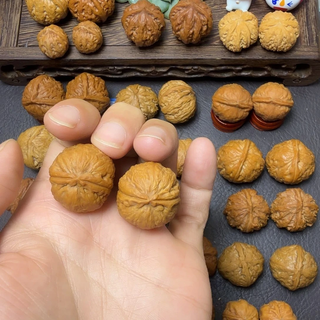 文玩核桃把件蜜桃元宝