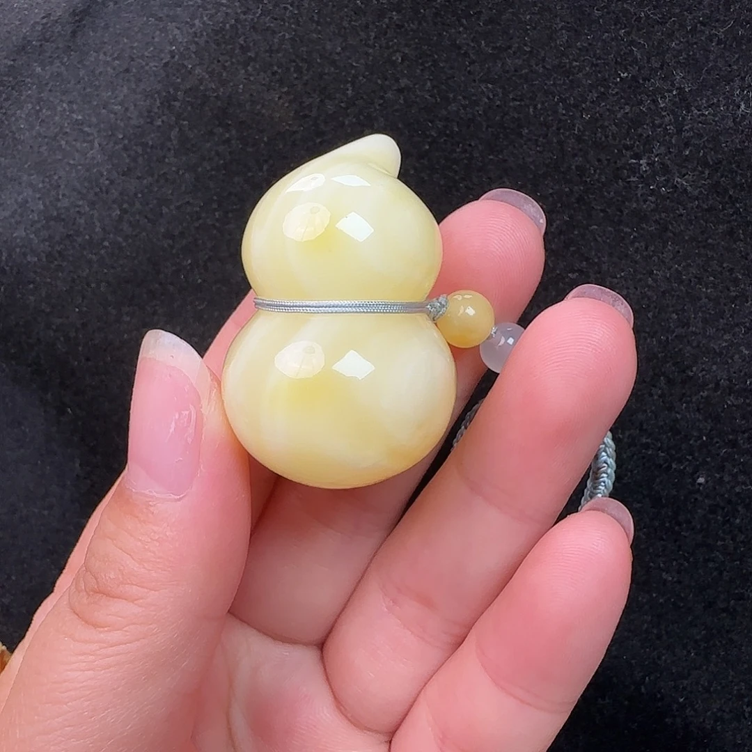 蜜蜡未镶嵌珠宝奇石