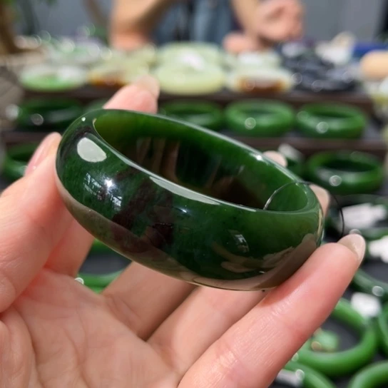 和田玉（碧玉）手镯未镶嵌