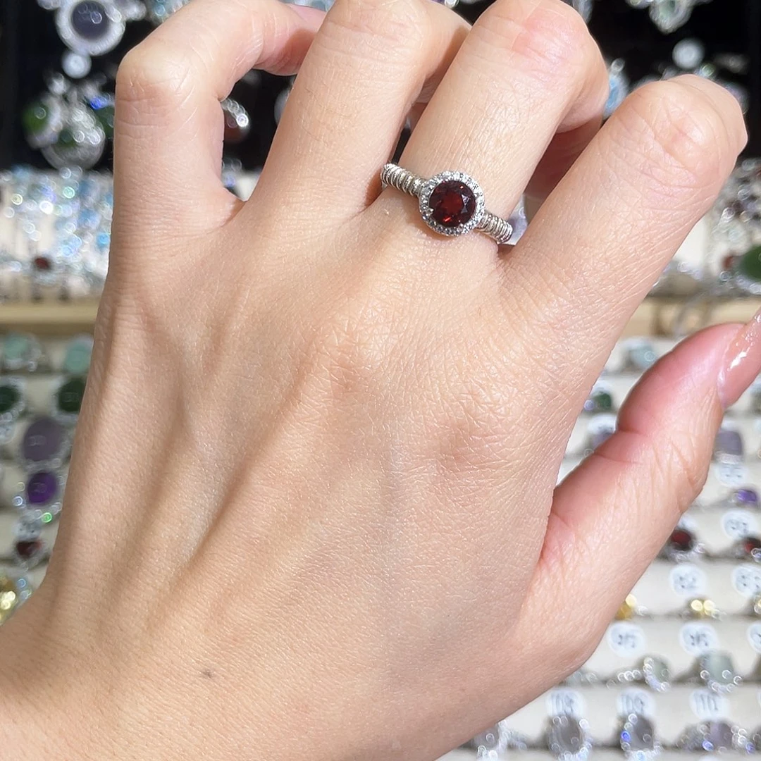 银S925镶嵌戒指石榴石