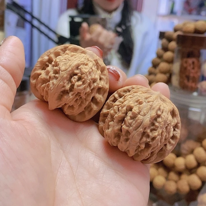 【闪购商品】文玩核桃把件42霞云岭
