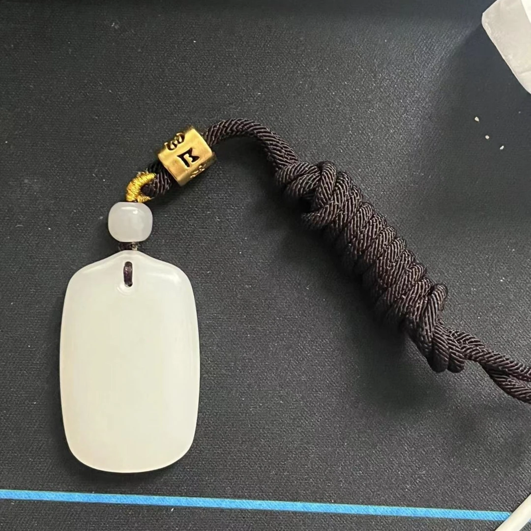 [竞拍]和田玉毕业白玉双孔无事牌 小款 MTLUZ0317-04