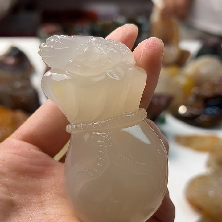 未镶嵌颈饰玛瑙/玉髓