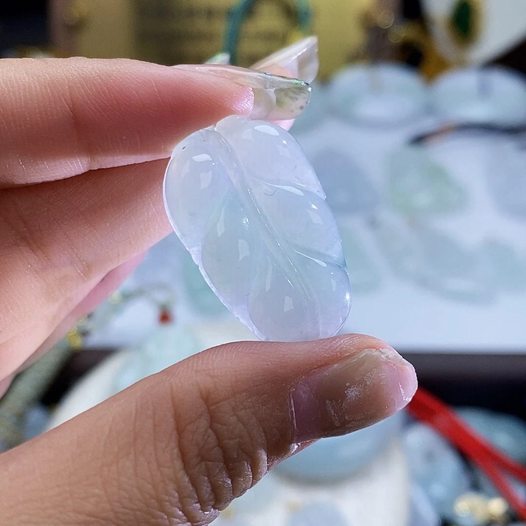 翡翠未镶嵌颈饰9623