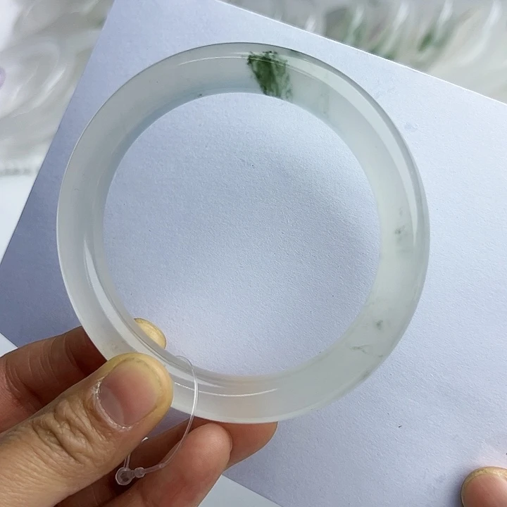 【闪购商品】石英质玉手镯未镶嵌
