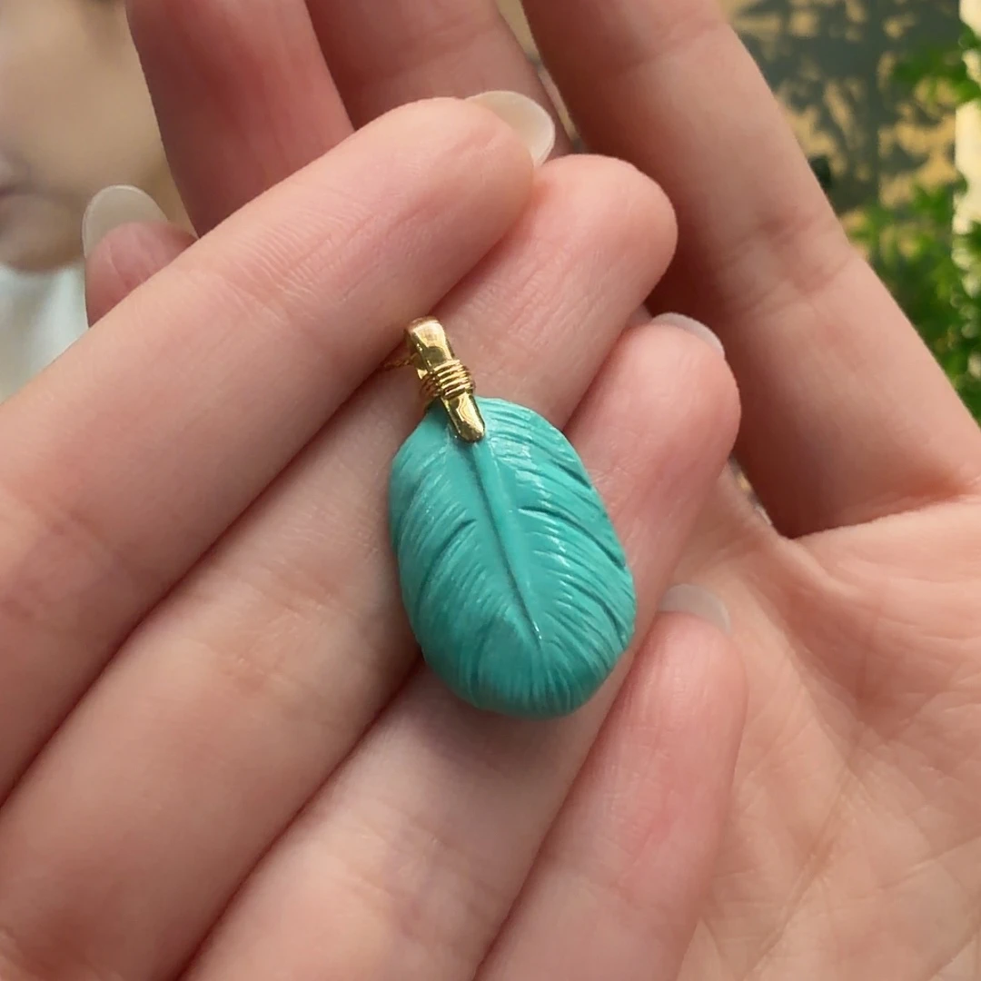 绿松石未镶嵌颈饰