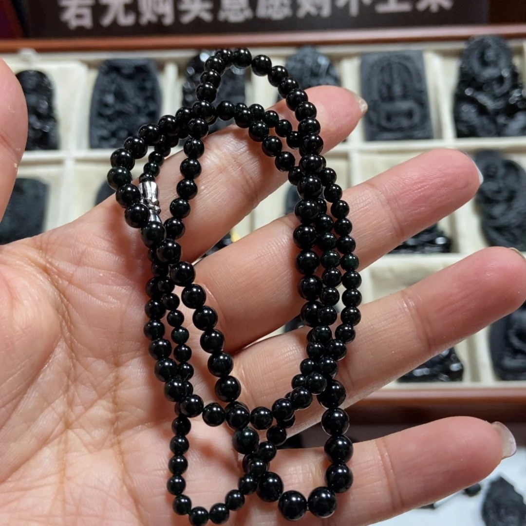 阿***洞翡翠未镶嵌颈饰手串