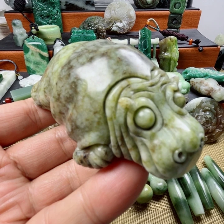 独山玉未镶嵌珠宝半成品