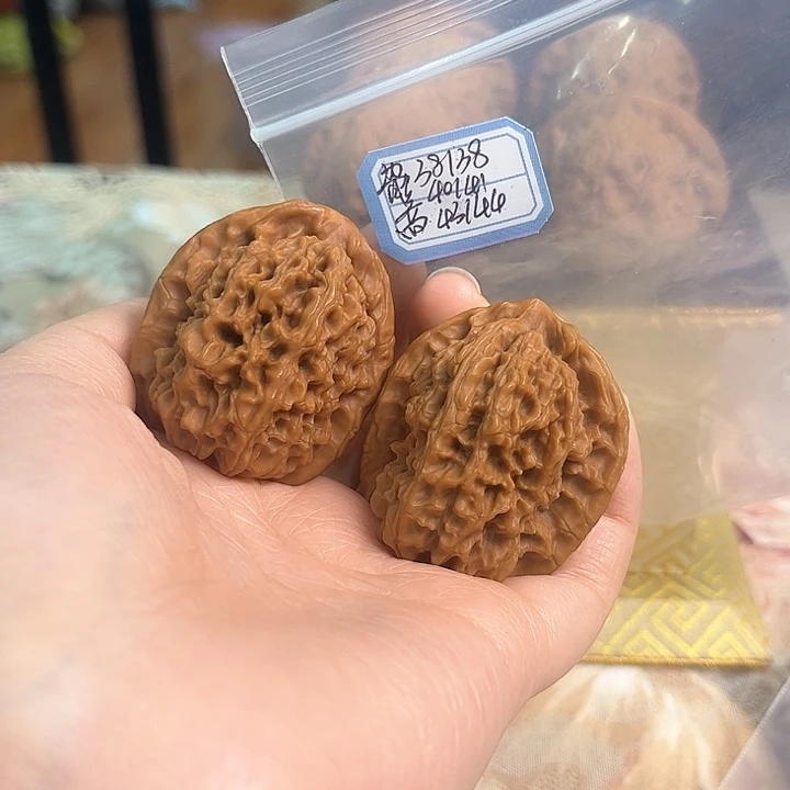 文玩核桃吊坠非嫁接马老四