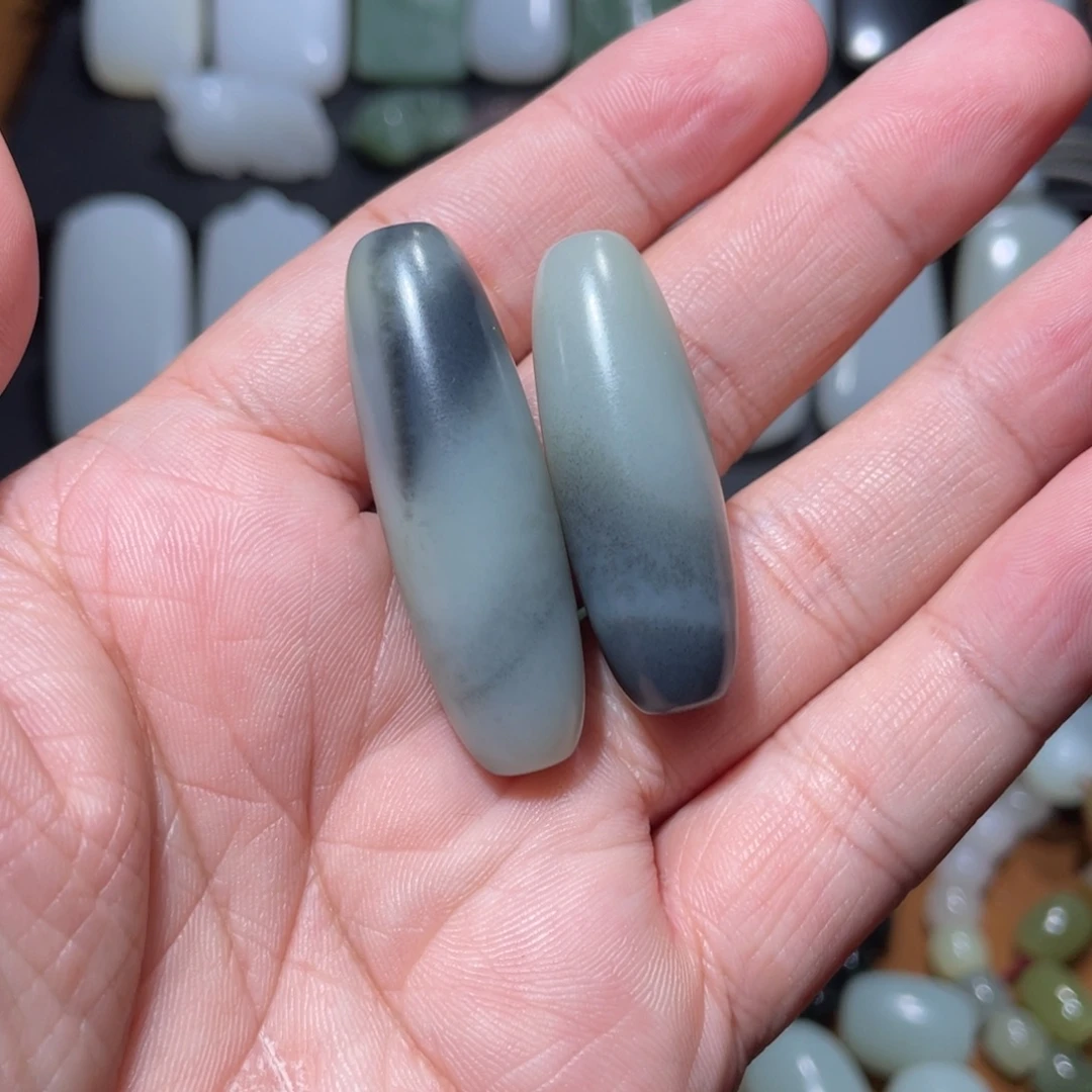 顽***孩颈饰未镶嵌和田玉