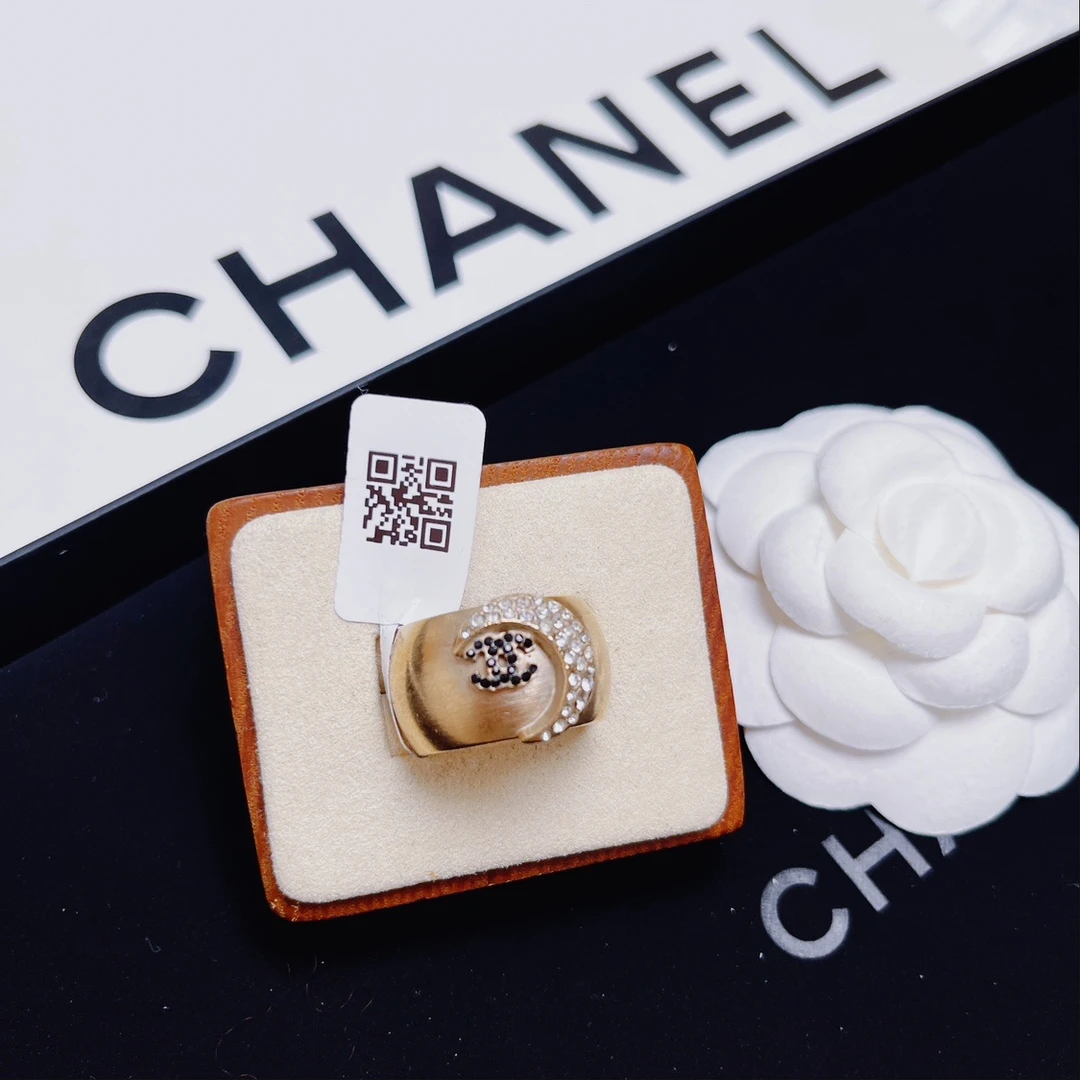 95新 Chanel/香奈儿 柚礼中古/香奈儿弯月戒指LZ2304222