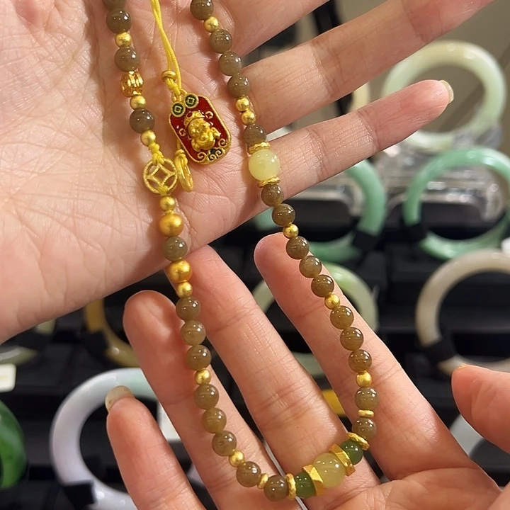 和田玉未镶嵌手链