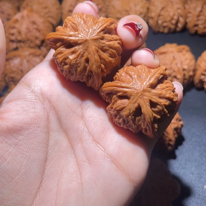 自***修吊坠文玩核桃磨盘