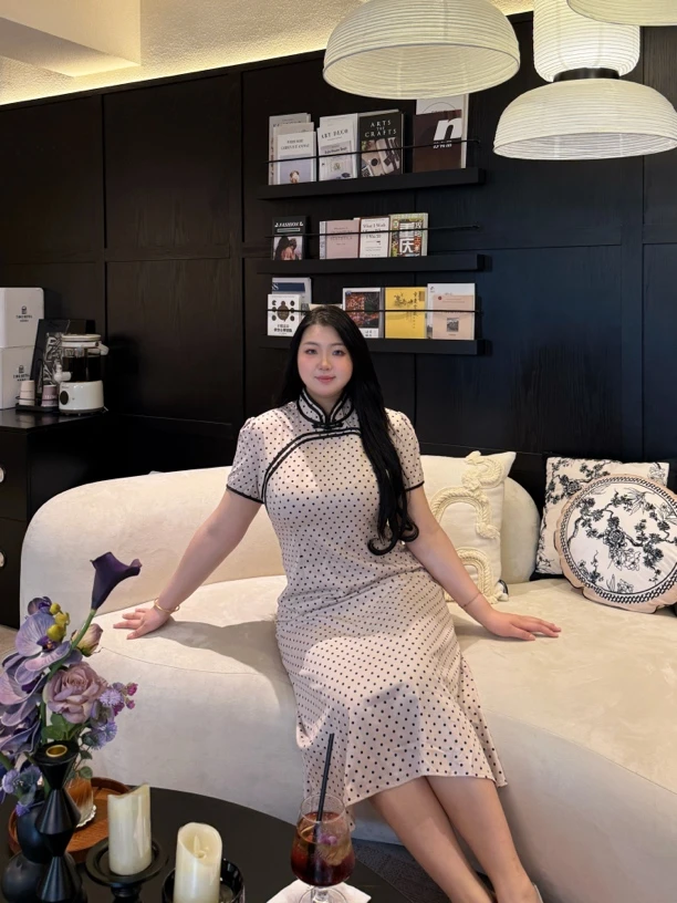 大码女装高级感穿搭复古中国风改良旗袍胖mm雪纺波点连衣裙2031