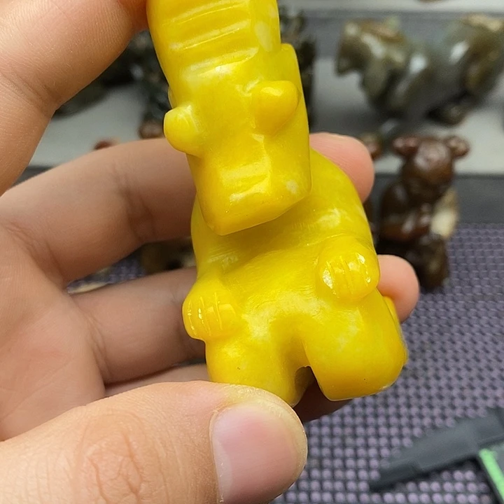 未镶嵌蛇纹石玉颈饰