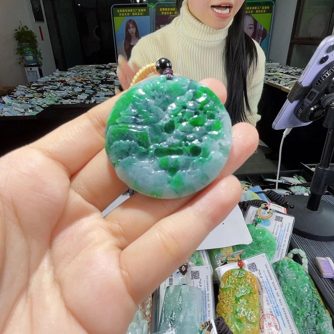 颈饰未镶嵌翡翠一