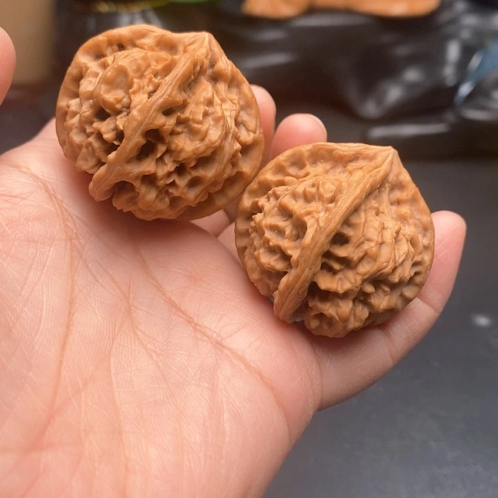 文玩核桃把件四棱46尺