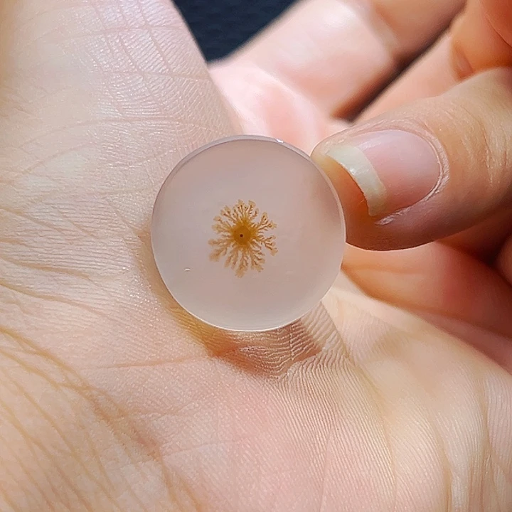 鸿***照未镶嵌玛瑙/玉髓珠宝半成品