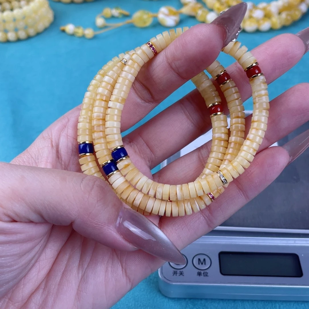 蜜蜡裸石未镶嵌多样性发其中一个