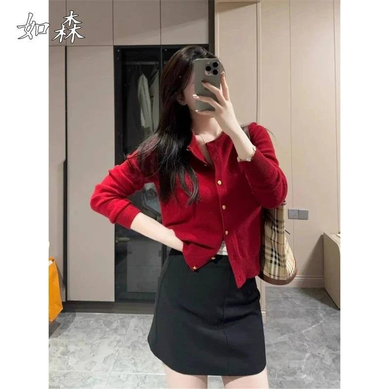 覆古红色宽松漂亮针织开衫女秋冬慵懒高级感毛衣外套气质短款上衣