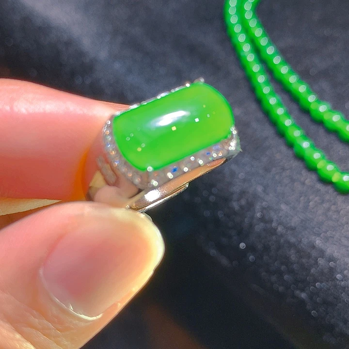 【闪购商品】翡翠颈饰银S925镶嵌翡翠