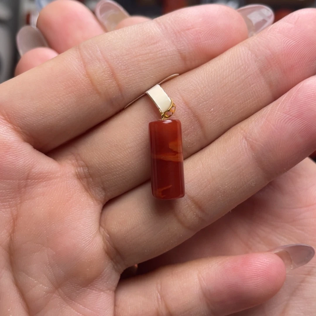 【闪购商品】18K金镶嵌桶珠吊坠南红玛瑙