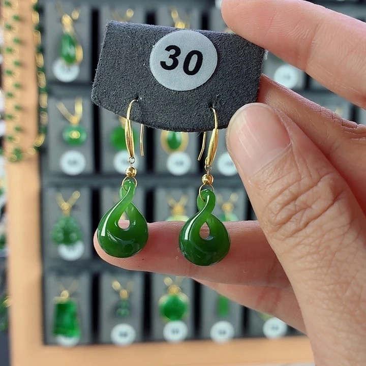 和田玉18K金镶嵌耳饰